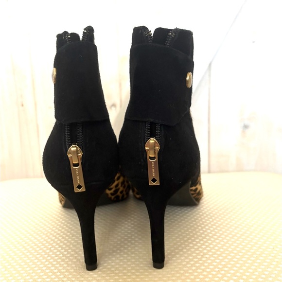 Cole Haan Black and Leopard Print Calf Hair Suede Ankle Booties 9.5 - Picture 2 of 11